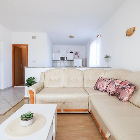 Apartments Miky Vrsi Eksteriør bilde