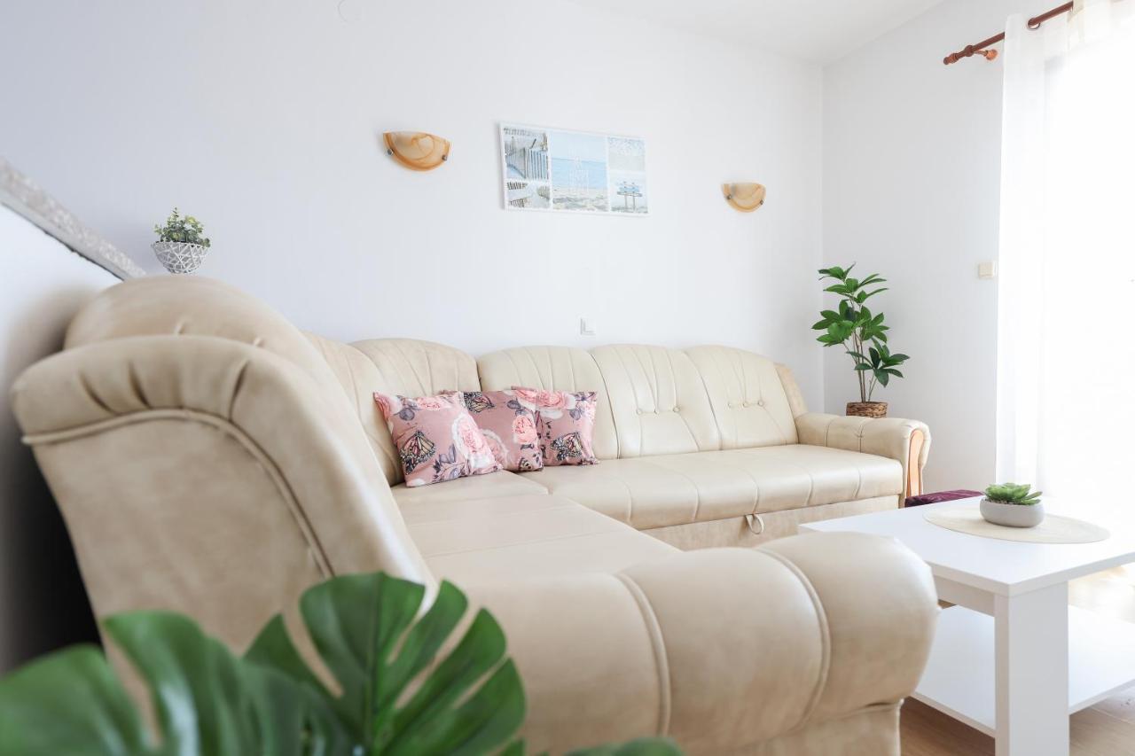 Apartments Miky Vrsi Eksteriør bilde